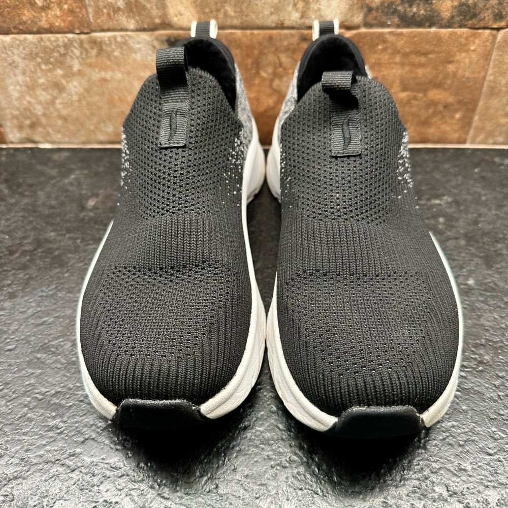 Skechers air-cooled arch fit size 8